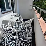Flh Liberty - 2 Queen Beds, Balcony & Free Parking *