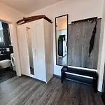 Flh Liberty - 2 Queen Beds, Balcony & Free Parking