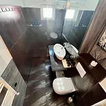 Flh Liberty - 2 Queen Beds, Balcony & Free Parking 公寓 *