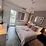 Flh Liberty - 2 Queen Beds, Balcony & Free Parking 公寓 康斯坦察