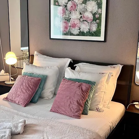 Apartment Flh Liberty - 2 Queen Beds, Balcony & Free Parking Constanta
