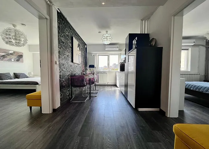 Flh Liberty - 2 Queen Beds, Balcony & Free Parking Appartamento *