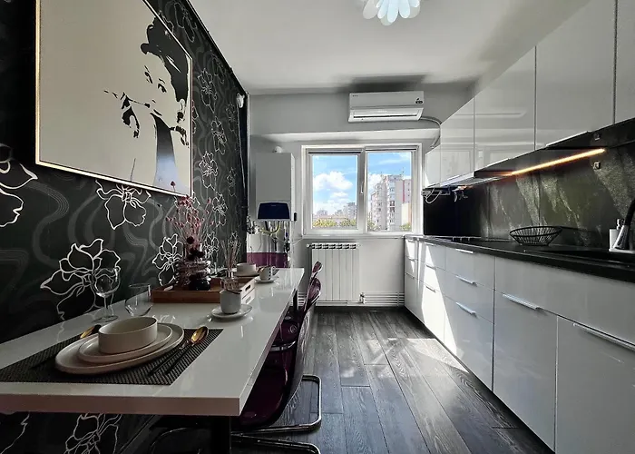 Flh Liberty - 2 Queen Beds, Balcony & Free Parking *