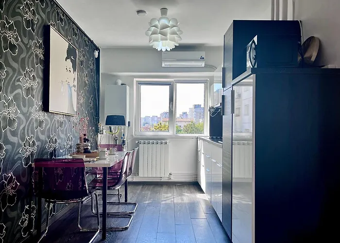 Flh Liberty - 2 Queen Beds, Balcony & Free Parking * Constanţa