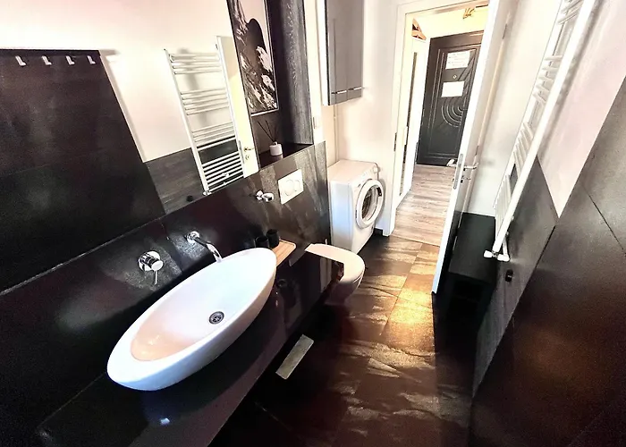 Flh Liberty - 2 Queen Beds, Balcony & Free Parking Appartamento *