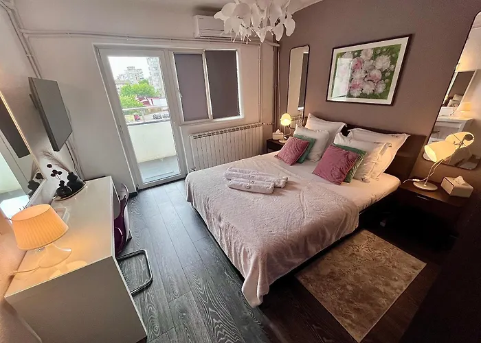 Appartamento Flh Liberty - 2 Queen Beds, Balcony & Free Parking *