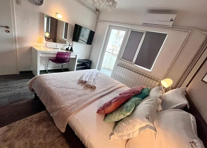 Flh Liberty - 2 Queen Beds, Balcony & Free Parking Appartamento Constanţa