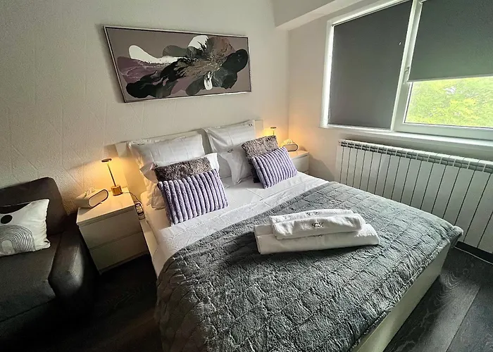 Flh Liberty - 2 Queen Beds, Balcony & Free Parking Appartamento