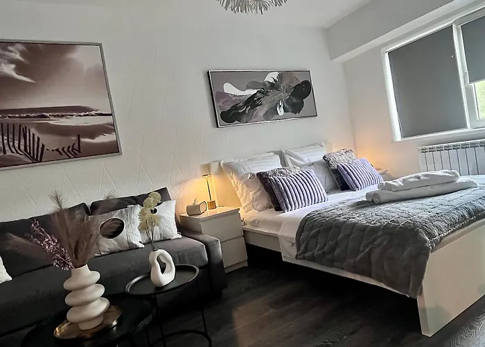 Flh Liberty - 2 Queen Beds, Balcony & Free Parking Appartamento