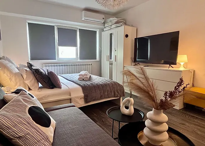 Flh Liberty - 2 Queen Beds, Balcony & Free Parking