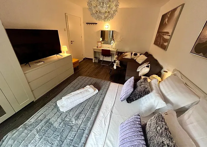 Flh Liberty - 2 Queen Beds, Balcony & Free Parking Appartamento