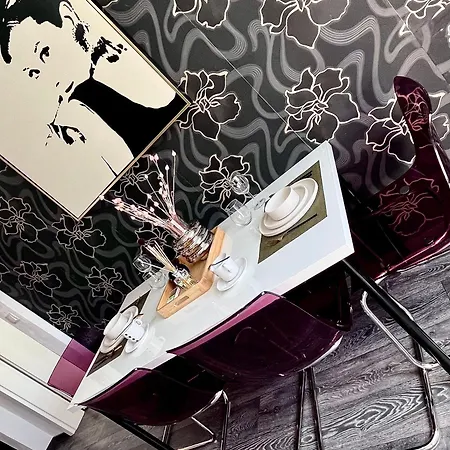 Апартаменты Flh Liberty - 2 Queen Beds, Balcony & Free Parking *