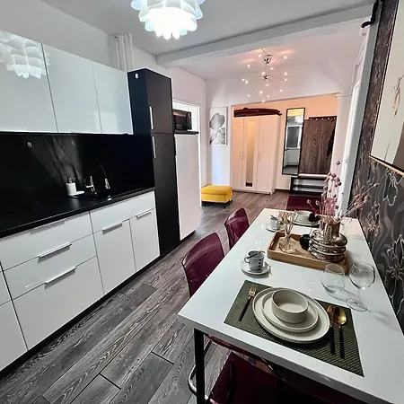 Flh Liberty - 2 Queen Beds, Balcony & Free Parking * Constanţa