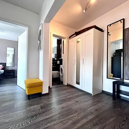 Flh Liberty - 2 Queen Beds, Balcony & Free Parking *