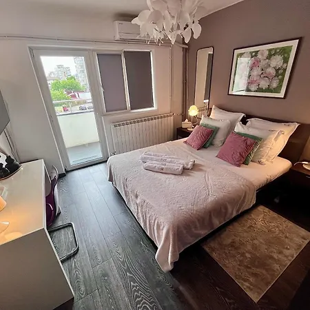 Apartmán Flh Liberty - 2 Queen Beds, Balcony & Free Parking *