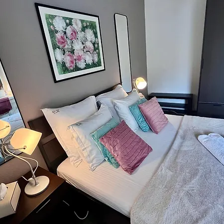 Flh Liberty - 2 Queen Beds, Balcony & Free Parking