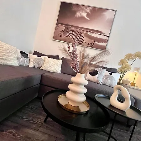 Flh Liberty - 2 Queen Beds, Balcony & Free Parking * Констанца