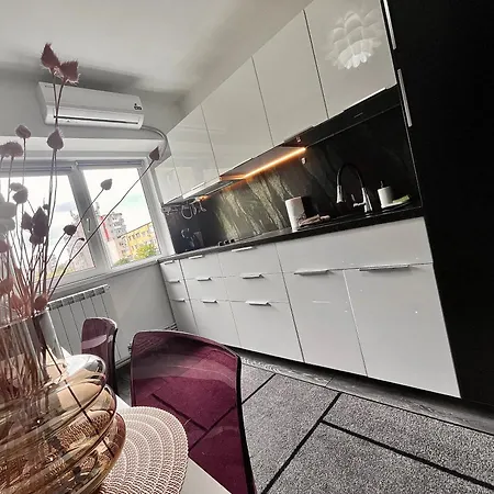 Flh Liberty - 2 Queen Beds, Balcony & Free Parking Апартаменты *