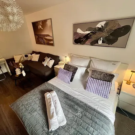 Flh Liberty - 2 Queen Beds, Balcony & Free Parking Apartmán *