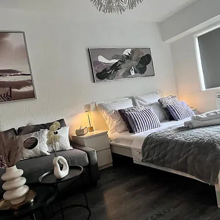 Flh Liberty - 2 Queen Beds, Balcony & Free Parking Apartment